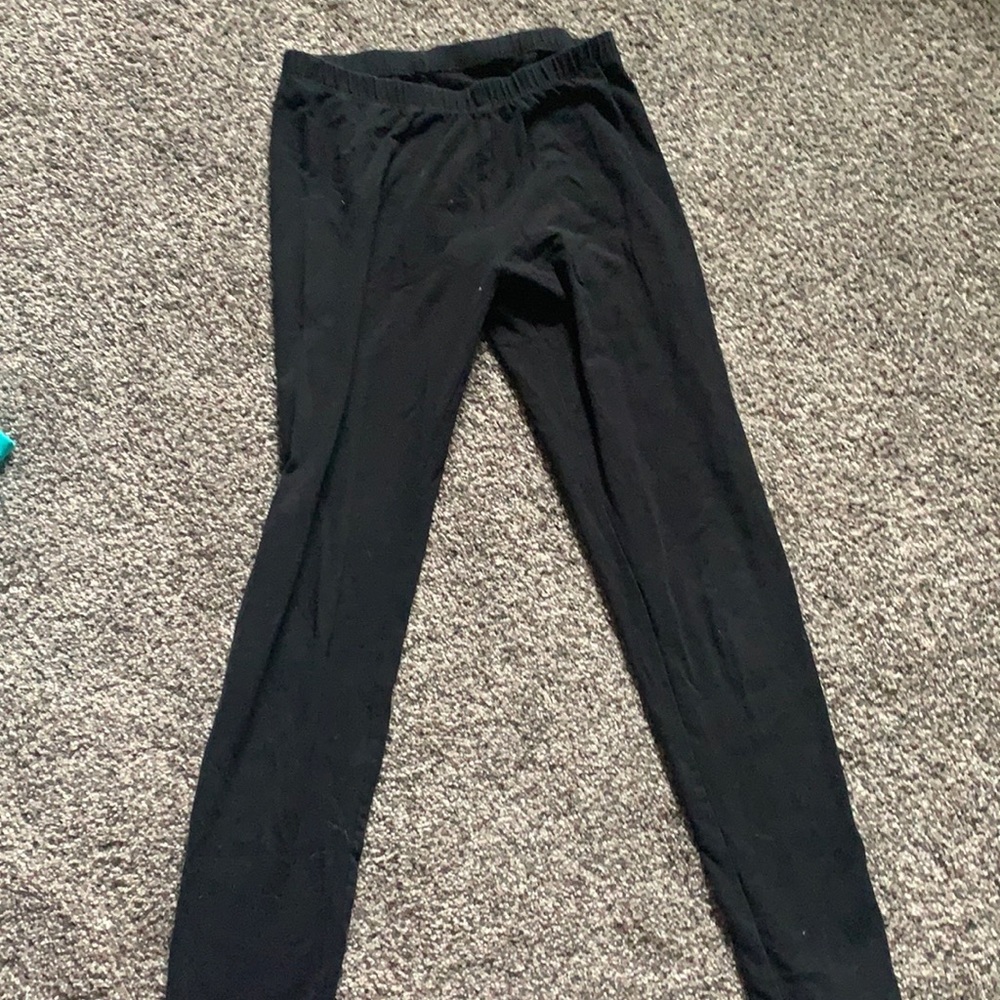 Comfty black Cat and Jack leggings.